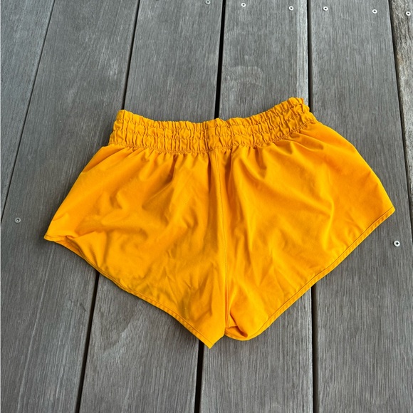 OFFLINE By Aerie Hot Stuff Short - Picture 2 of 4